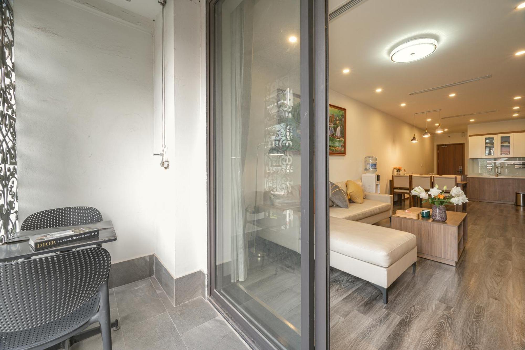 Luxe Paradise Suites Tay Ho Hanoi Exterior photo